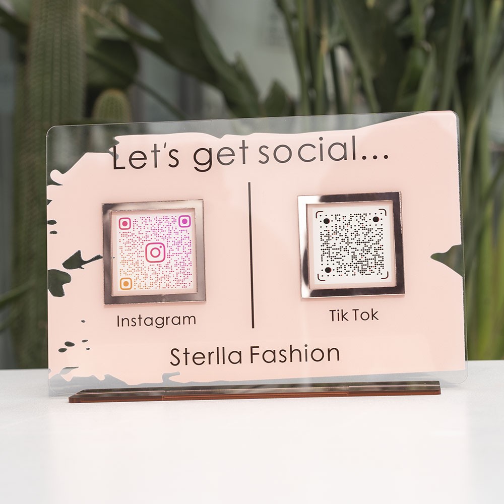 Signe de code QR multi-social Instagram Tiktok personnalisé pour Pup Up Shop