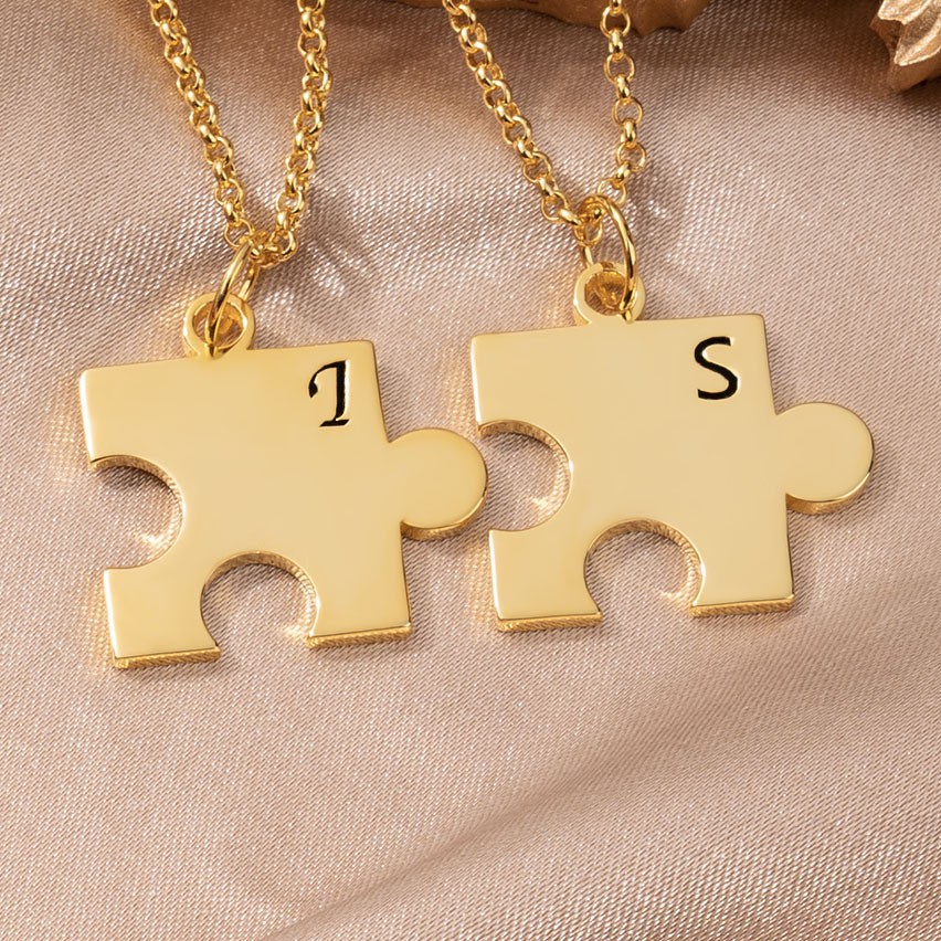 Pièce de puzzle personnalisée Collier initial Couple Collier assorti Cadeaux pour ses cadeaux d’amour pour les cadeaux d’anniversaire de petite amie