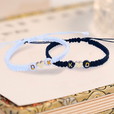 Ensemble de 2 bracelets initiaux de couple personnalisés Cadeau de partenaires assortis personnalisés Cadeau de la Saint-Valentin pour petite amie