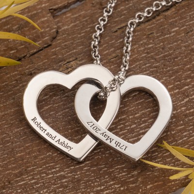 Collier personnalisé avec deux noms en forme de coeur pour la Saint-Valentin d'un couple pour un cadeau d'amour pour une petite amie pour un petit ami