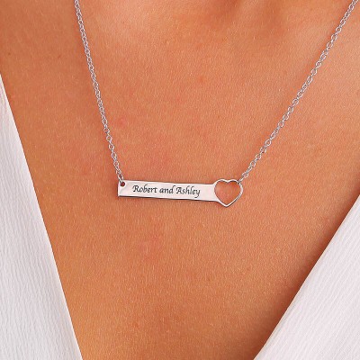 Collier barre personnalisé avec cadeau coeur pour elle