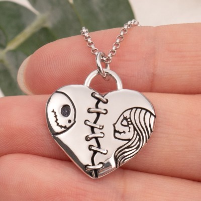 Argent Charmant Coeur Jack Skellington et Sally Couple Nom Gravure Collier Cadeaux Saint Valentin